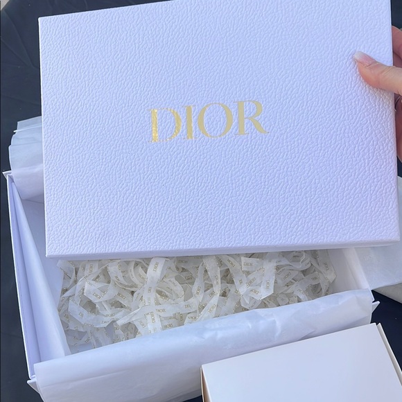 Dior White Gift Box Set - Picture 3 of 9